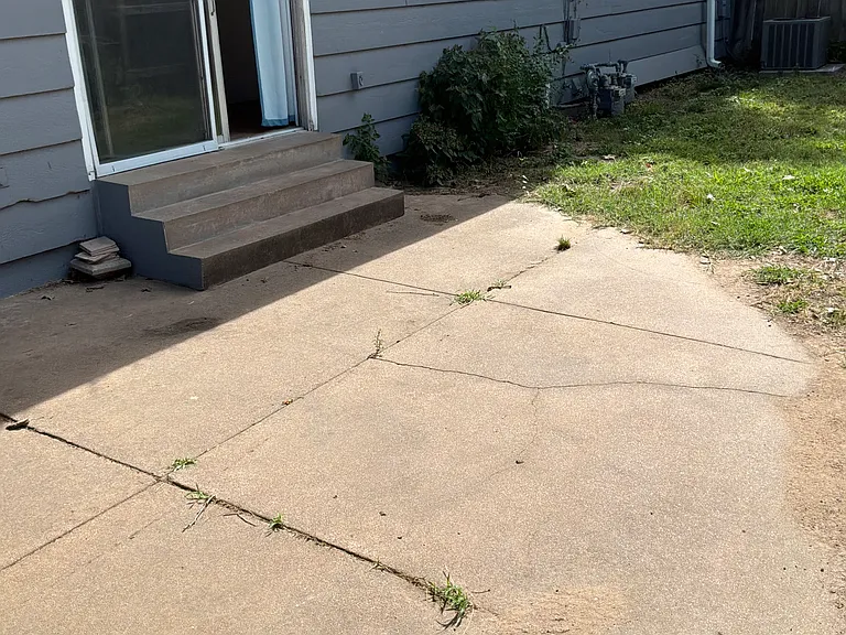 122 E Blake St — Photo 17