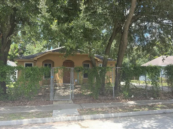 1014 Satsuma St, Pasadena, TX 77506