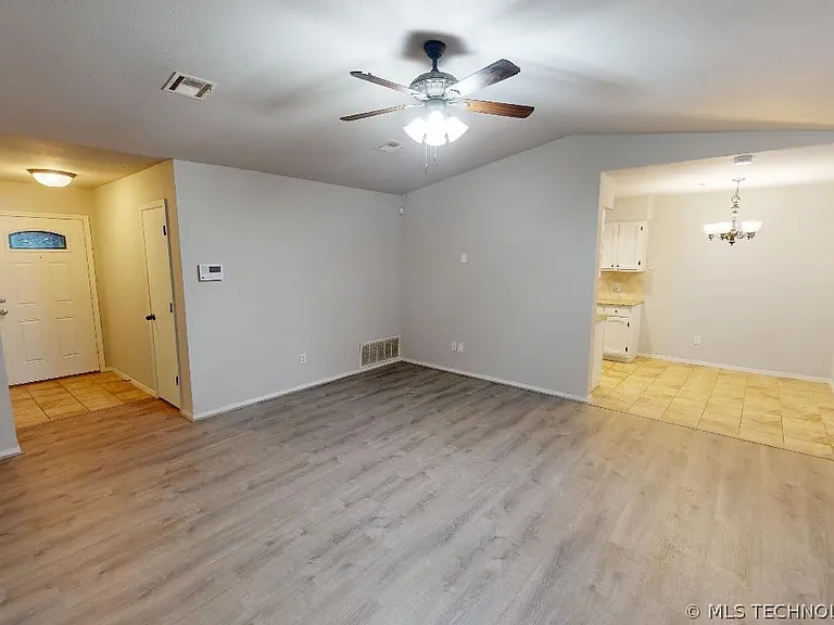9215 S 92nd East Ave — Photo 7