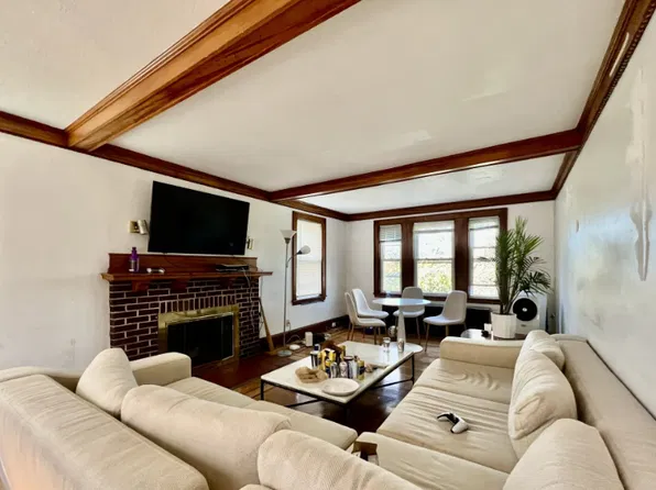 80 Lake St, Brighton, MA 02135