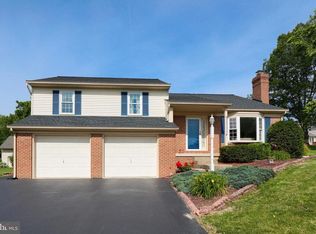 12 Diane Ave, Lititz, PA 17543