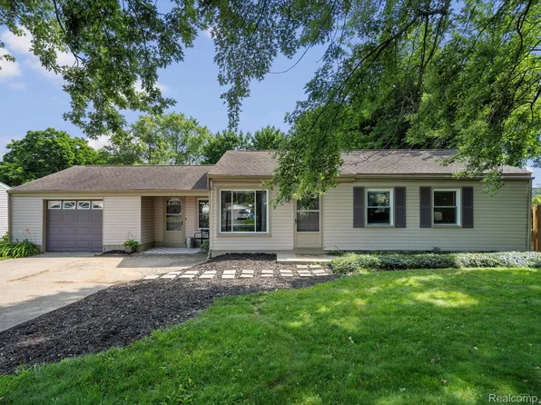 4171 Kempf St, Waterford, MI 48329