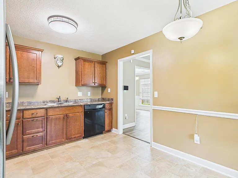 129 Grandview Dr — Photo 15