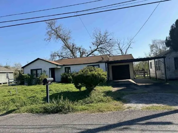 624 Branch St, Wharton, TX 77488