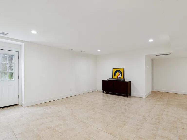 34 Starboard Rd — Photo 12