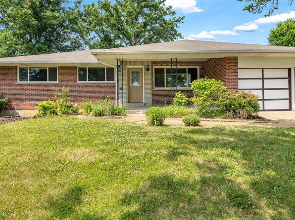 9807 San Mario Dr, Saint Louis, MO 63126