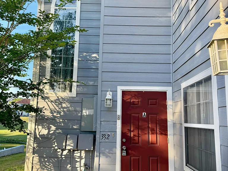 332 Caribbean Dr — Photo 1