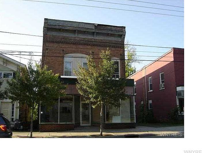 2nd image of 153 Main St