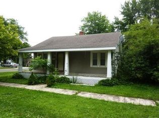 1215 Plum St, Marshall, IL 62441