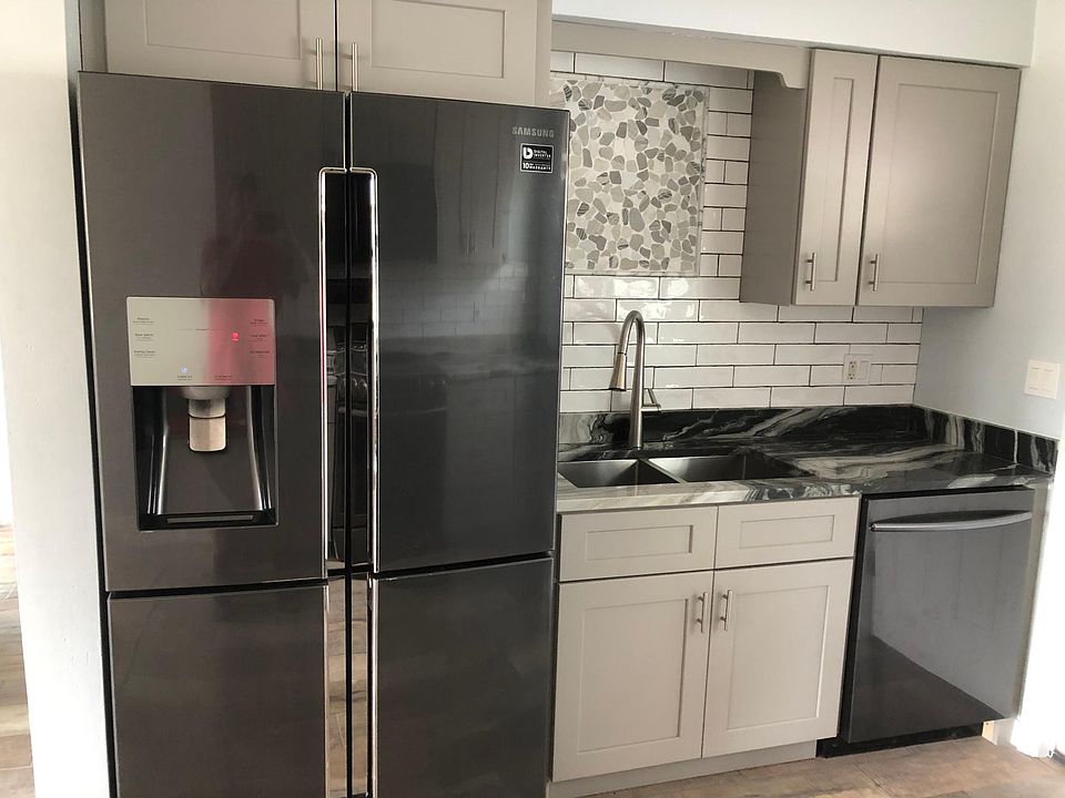 2nd image of 1400 Orange Ave