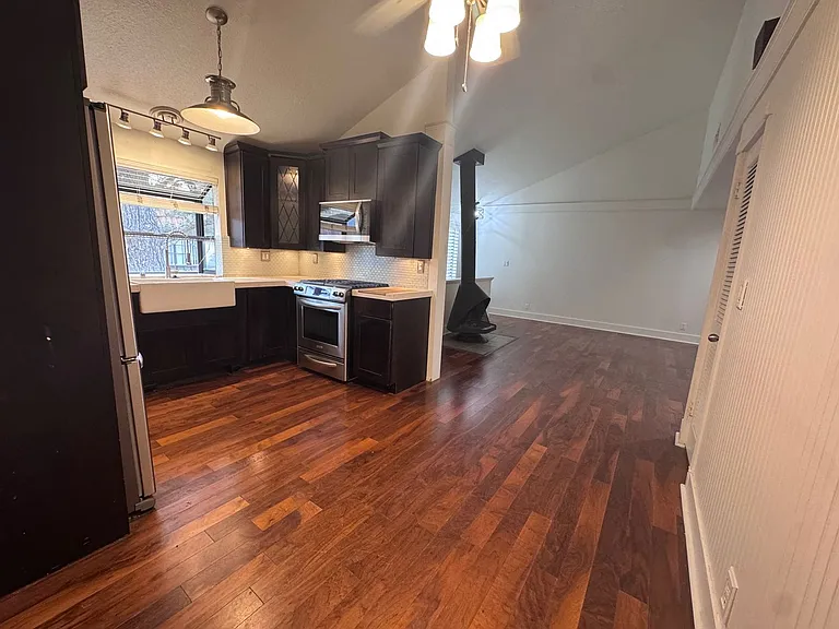 5321 Colodny Dr #8 — Photo 10