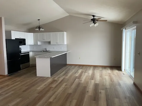 1129 Evergreen Ln APT 3, Chippewa Falls, WI 54729