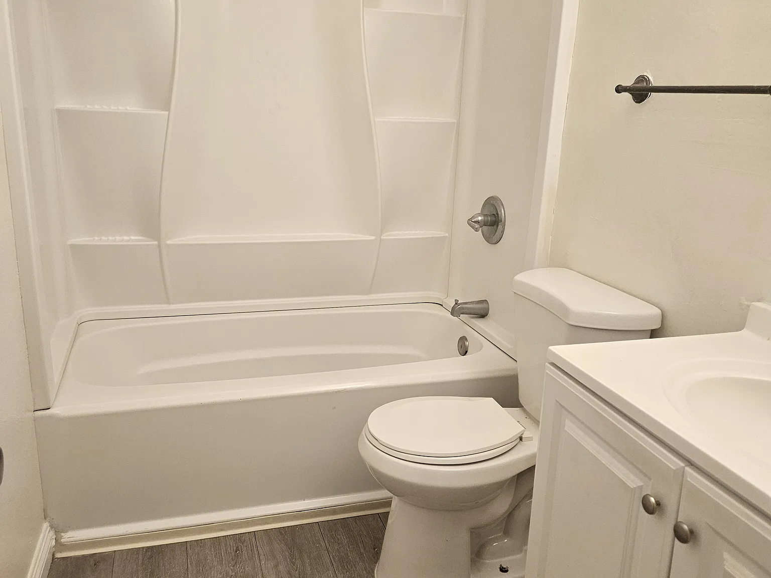 1 bed, 600 sqft, $1,750 — Photo 2