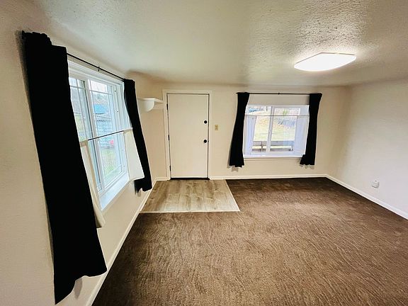 5th image of 1210 McKenzie Ave Unit 3