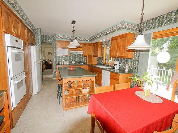 2nd image of 434 West Ave