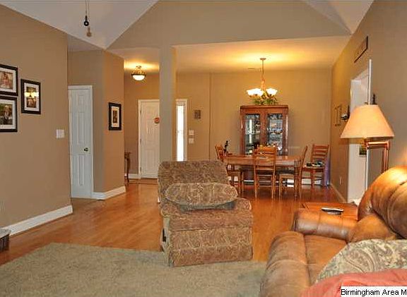 3rd image of 137 Berkshire Manor Cir