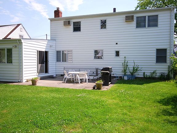 2nd image of 15818 90th St