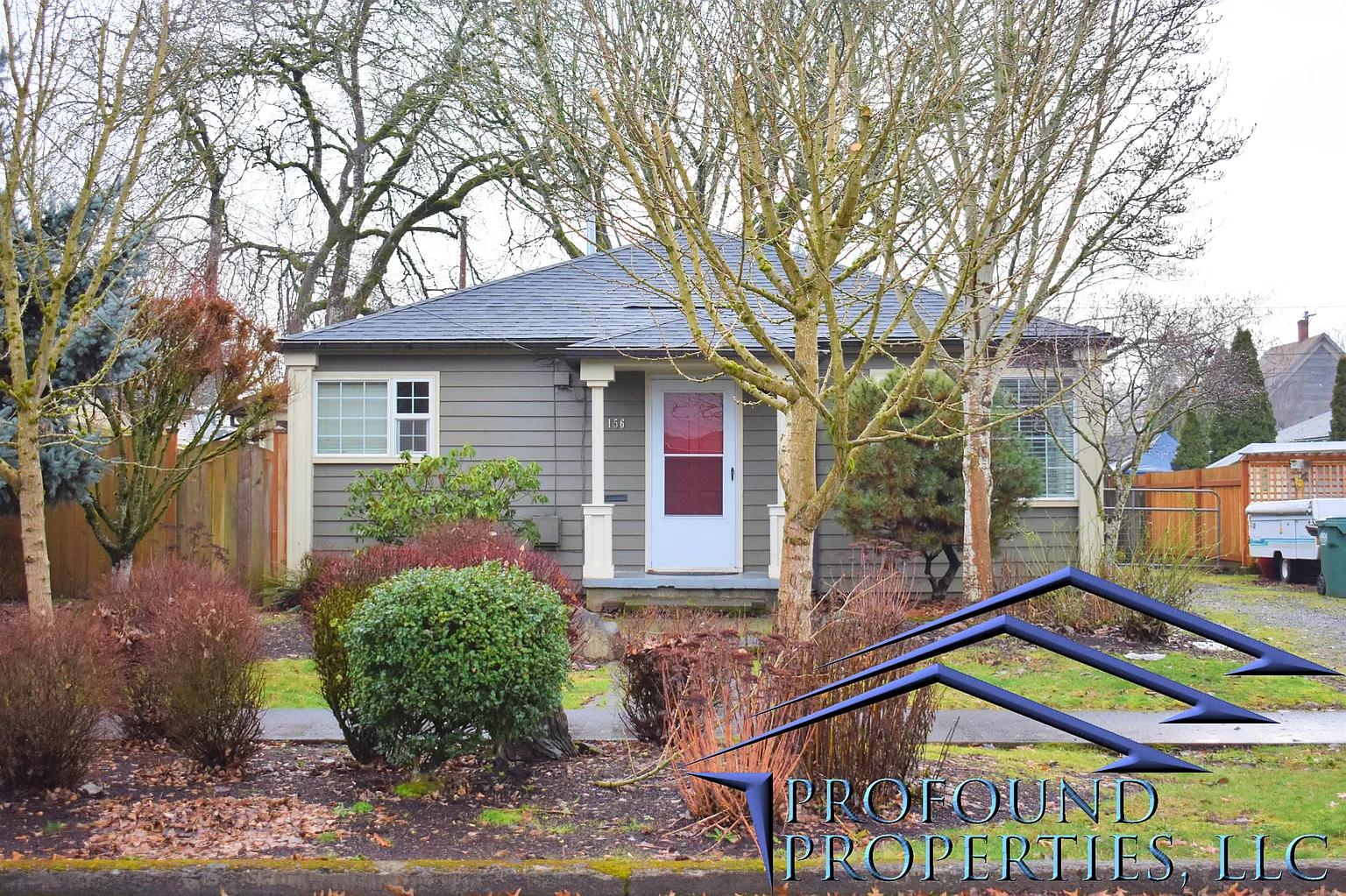 156 NE Edison St photo 1