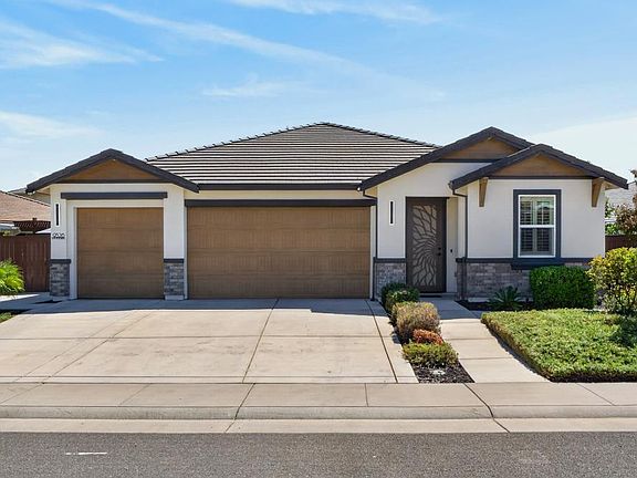 4th image of 9526 Cote Dor Dr
