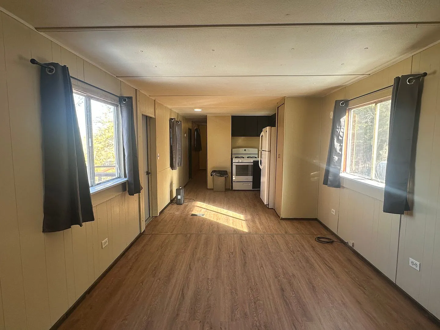 1 Bedroom 1 Bathroom Mobile Home located in Aztec, NM available to rent — Photo 2