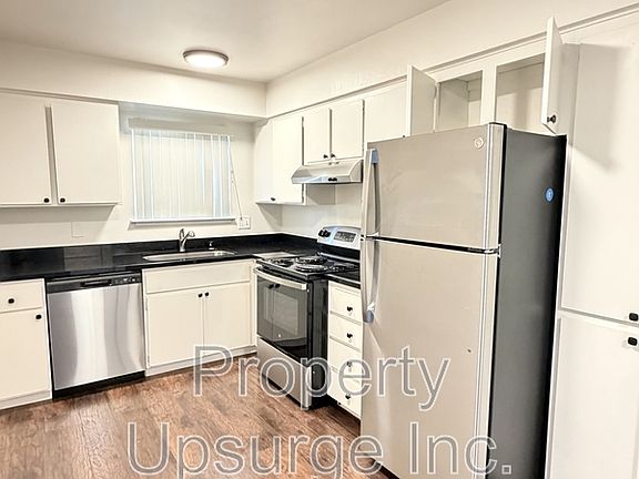 4th image of 330 Bird St APT 11