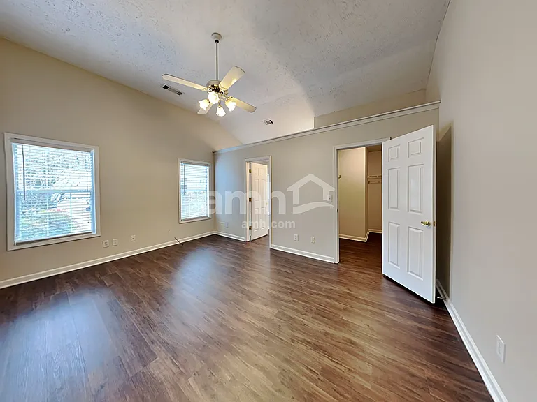 675 Lendl Ln — Photo 13