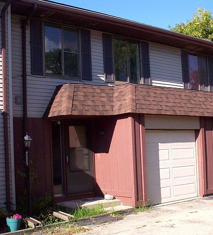 1st image of 1911 E Parklake Dr