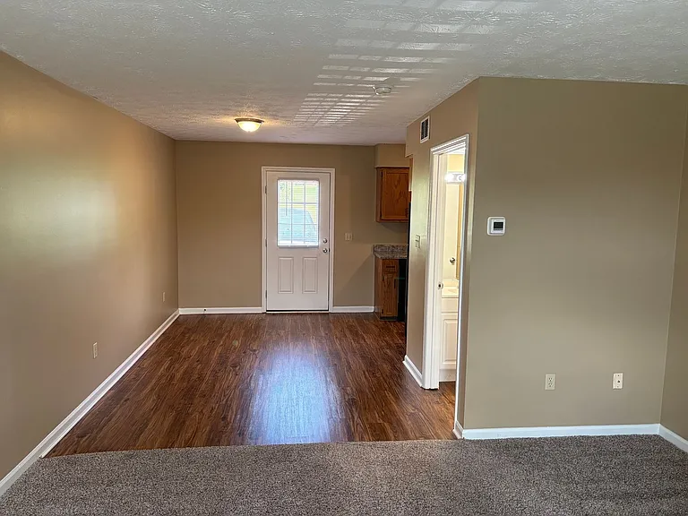 216 Calumet Dr — Photo 8