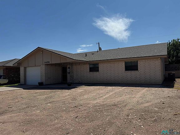 3rd image of 1409 N Tasker Dr