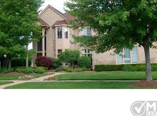 2219 Wentworth Dr, Rochester Hills, MI 48307