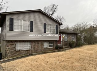 823 Country View Dr, Birmingham, AL 35215