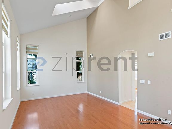 5th image of 213 W Ferndale Ave