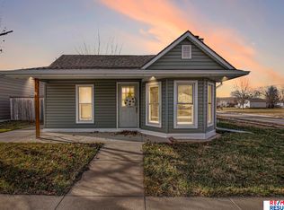 116 N West St, Valley, NE 68064