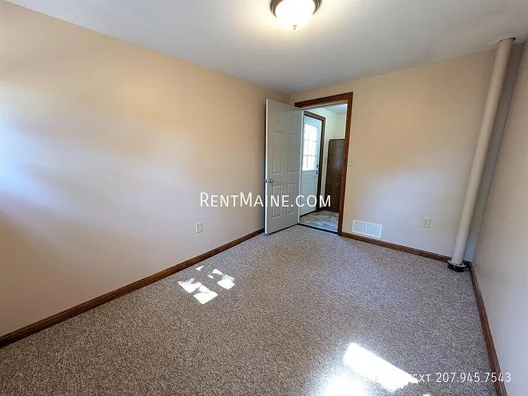 40 Dillingham St — Photo 7
