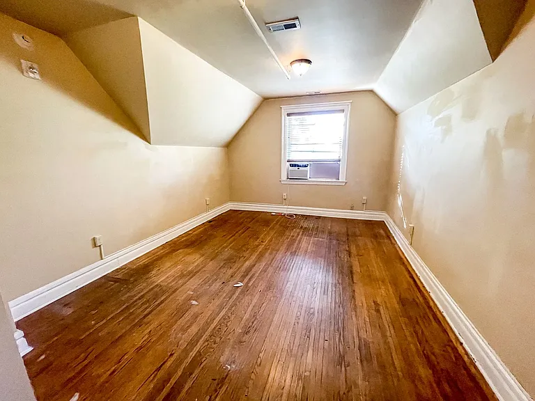 720 S 16th St — Photo 31