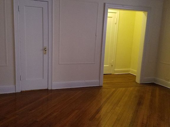 4th image of 6298 Saunders St #44