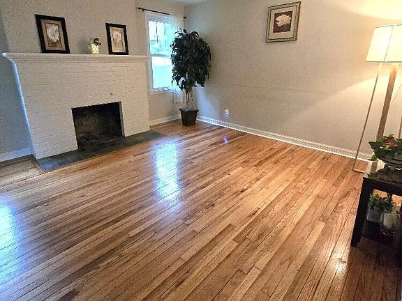 5th image of 1319 Elmerine Ave