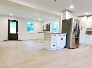 9708 Thompson Dr, Ijamsville, MD 21754