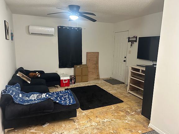 4th image of 214 Lambs Rd APT D