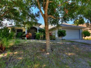 902 Sweetbay Ave, Sebastian, FL 32958