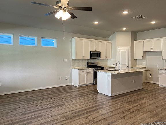 4th image of 14834 MAVERICK AVE
