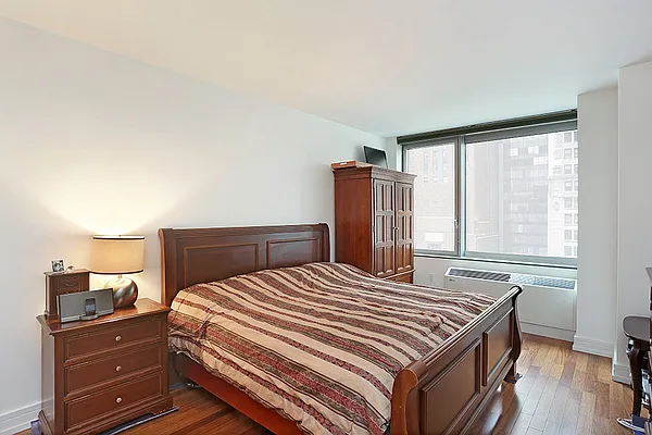 Sold by Corcoran | media 8