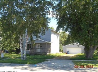 208 N 8th St, Lake City, MN 55041