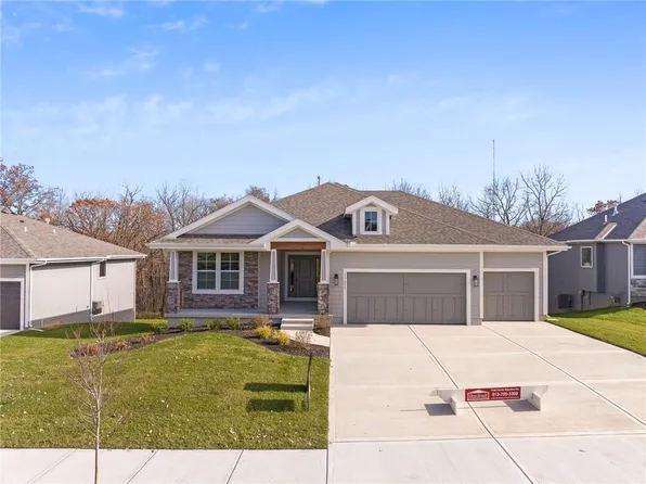11653 S Barker Rd, Olathe, KS 66061