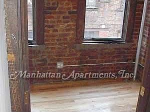 5th image of 13 E 13th St