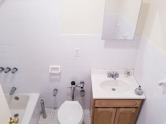5th image of 60 E 17th St APT 1K