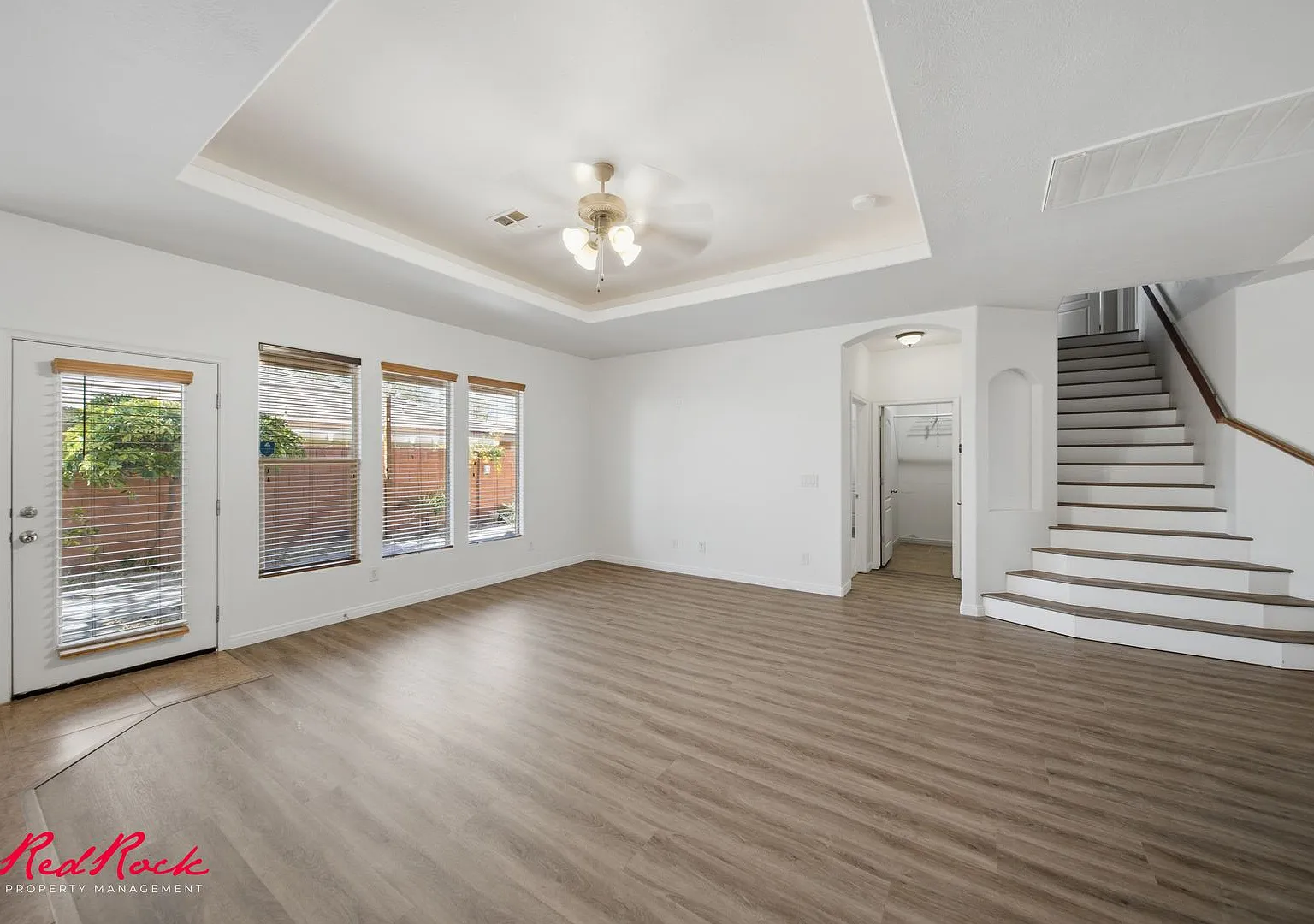 Pet Friendly 4 Bedroom Home! — Photo 1