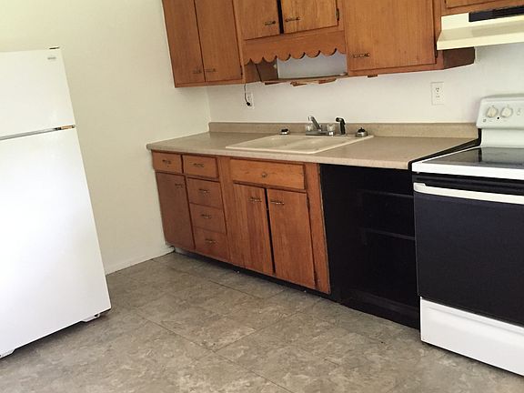 4th image of 10852 Sprucehill Dr