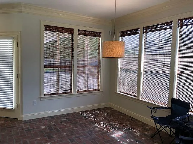 10457 Springcrest Dr — Photo 4