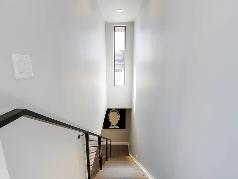 817 NW 6th St — Photo 35